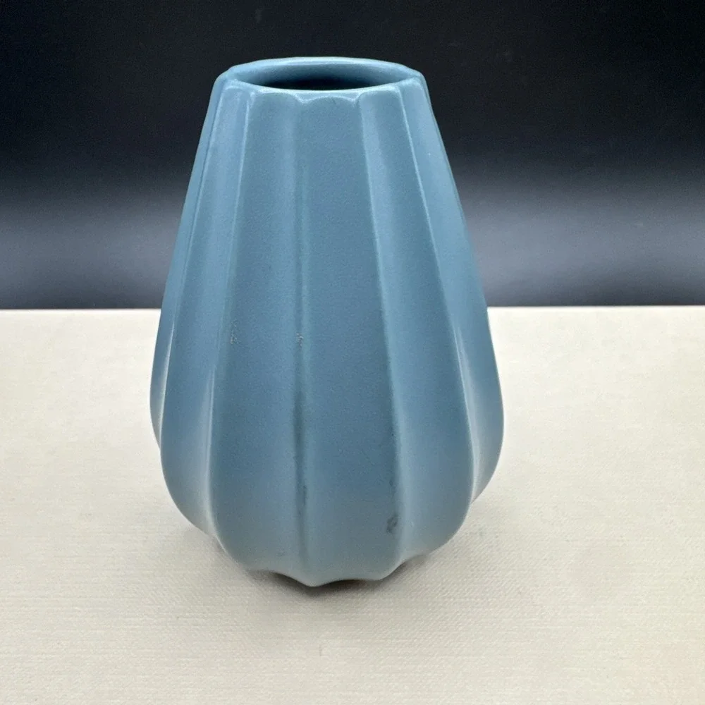 Anthropologie Vase‎ Matte Blue Ribbed Small Bud Flower w Tag Modern Coastal
